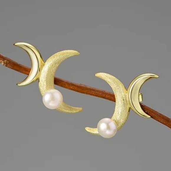 Artisan Handmade Gold 925 Silver Crescent Moon The Zayda Earrings - Picture 1 of 6